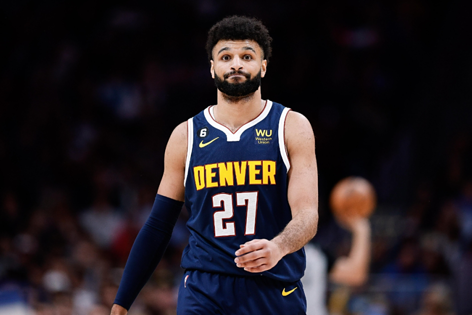 爱游戏官方推荐穆雷与30激战巴黎圣日耳曼分钟，比赛局势复杂胜负难料！，詹姆斯焦点对战赢得满堂喝彩的简单介绍