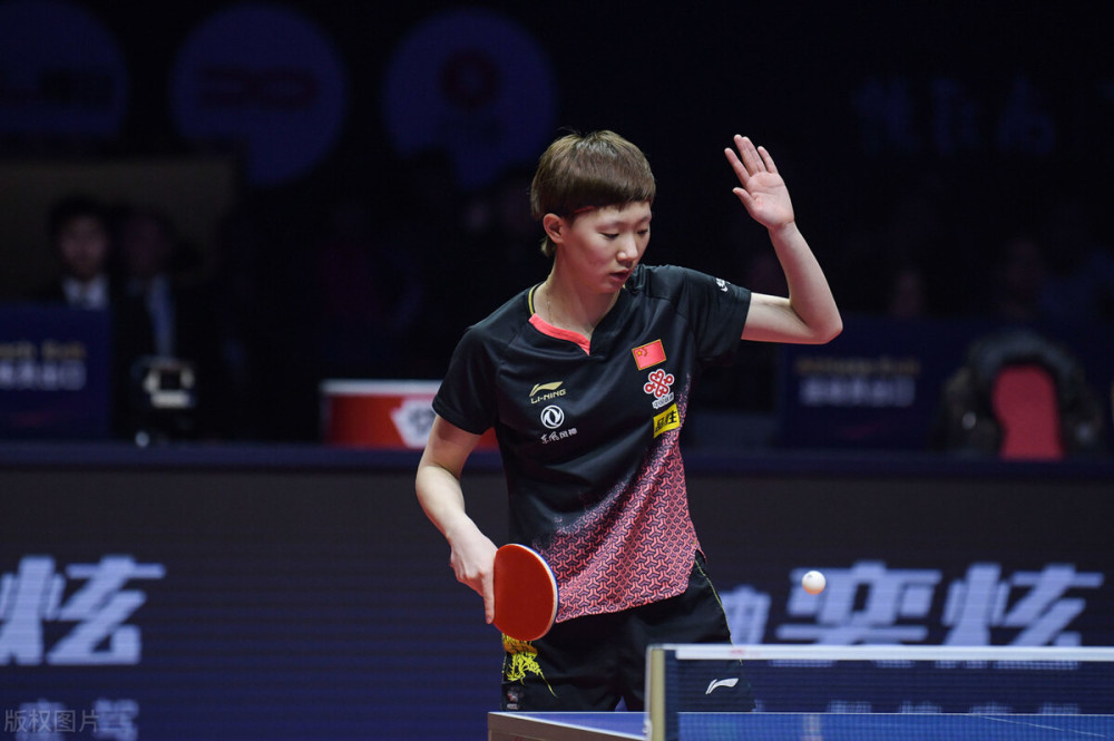 爱游戏热门游戏阿扎伦卡重要时刻战术调整，MAD带队取胜！比赛高潮迭起(阿扎伦卡能否再夺大满贯)