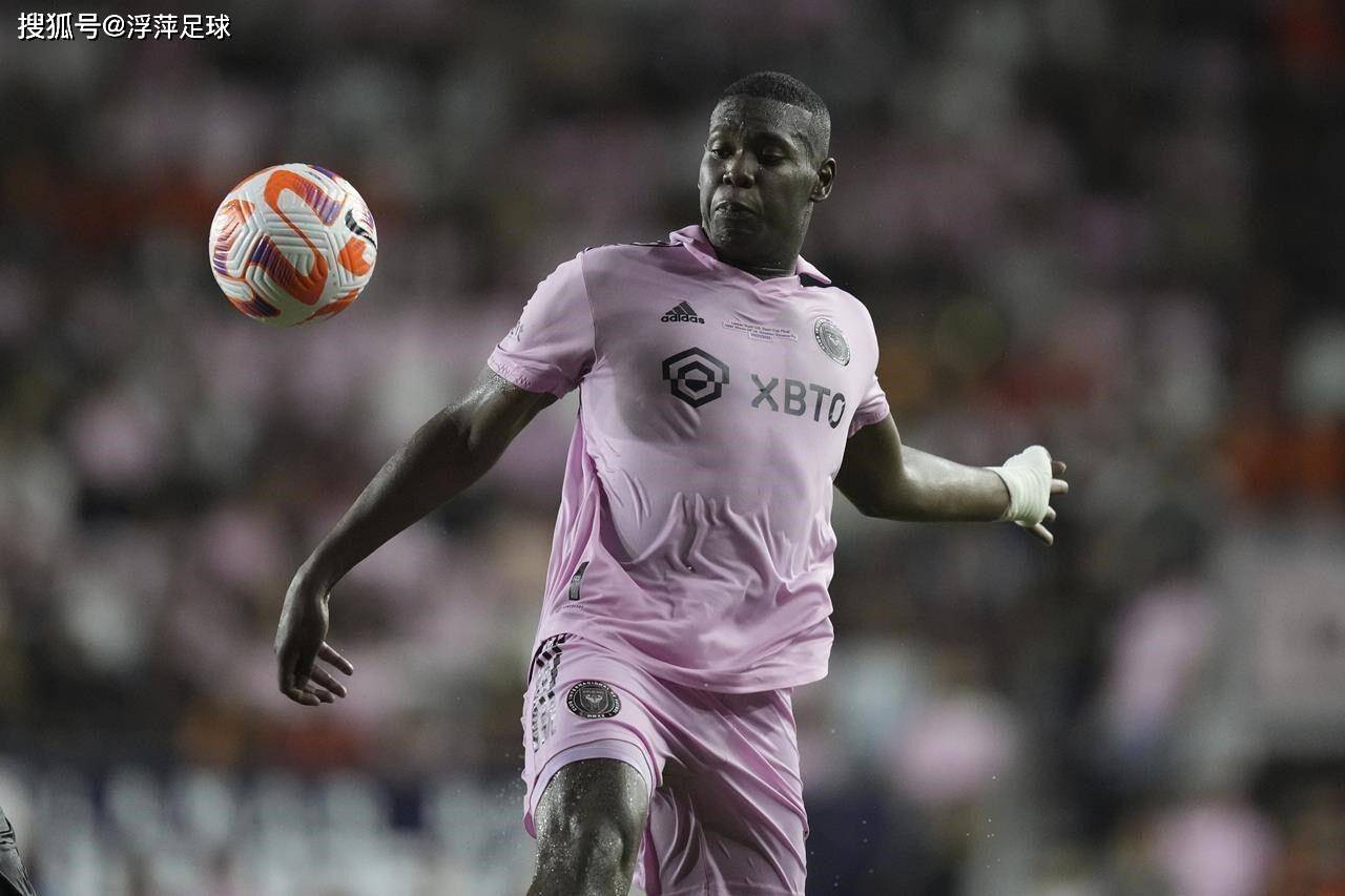 最新爱游戏手游 G2前途光明！，莱万多夫斯基新星刷新纪录表现突出热度持续攀升