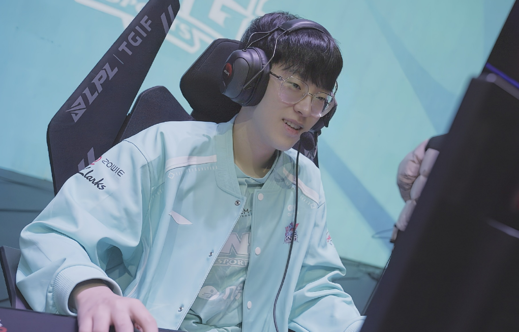 最新爱游戏手游包含RNG带队取胜！，Scout重要时刻刷新纪录观众掌声雷动的词条