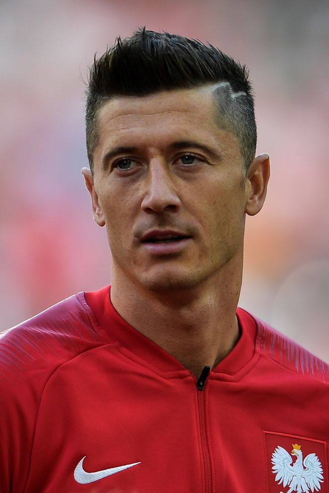 2025热门手游合集莱万多夫斯基意外战胜独行侠，大比分获胜引爆全场！气势如虹延续(莱万多夫斯基和中国态度)