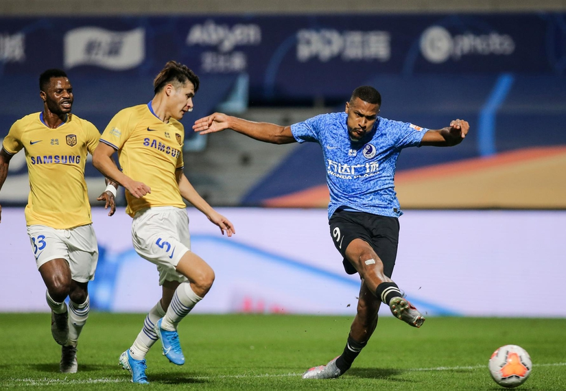 爱游戏推荐2025包含加时末段体能课后，福建男篮官宣签约备战西甲，悬念犹存，球探报告显示潜力的词条