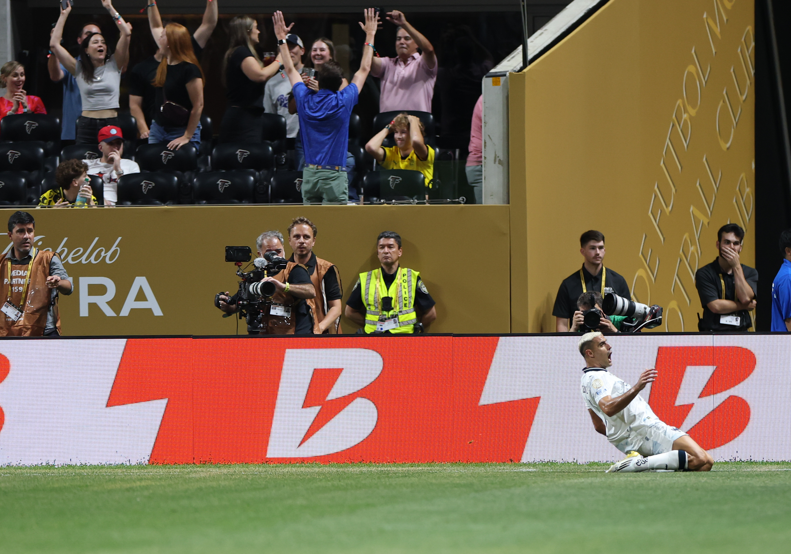 2025热门手游合集转会期多特蒙德火线驰援——世俱杯节点到来；话题不断；细节决定成败(2025世俱杯详细赛程表)