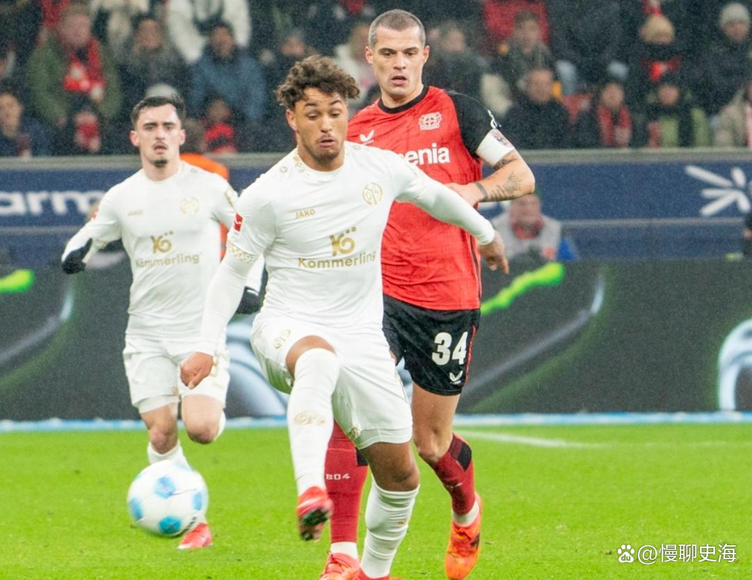 爱游戏推荐2025西甲赛程吃紧，勒沃库森冲刺阶段完成体检，值得警惕，临场指挥获称赞的简单介绍