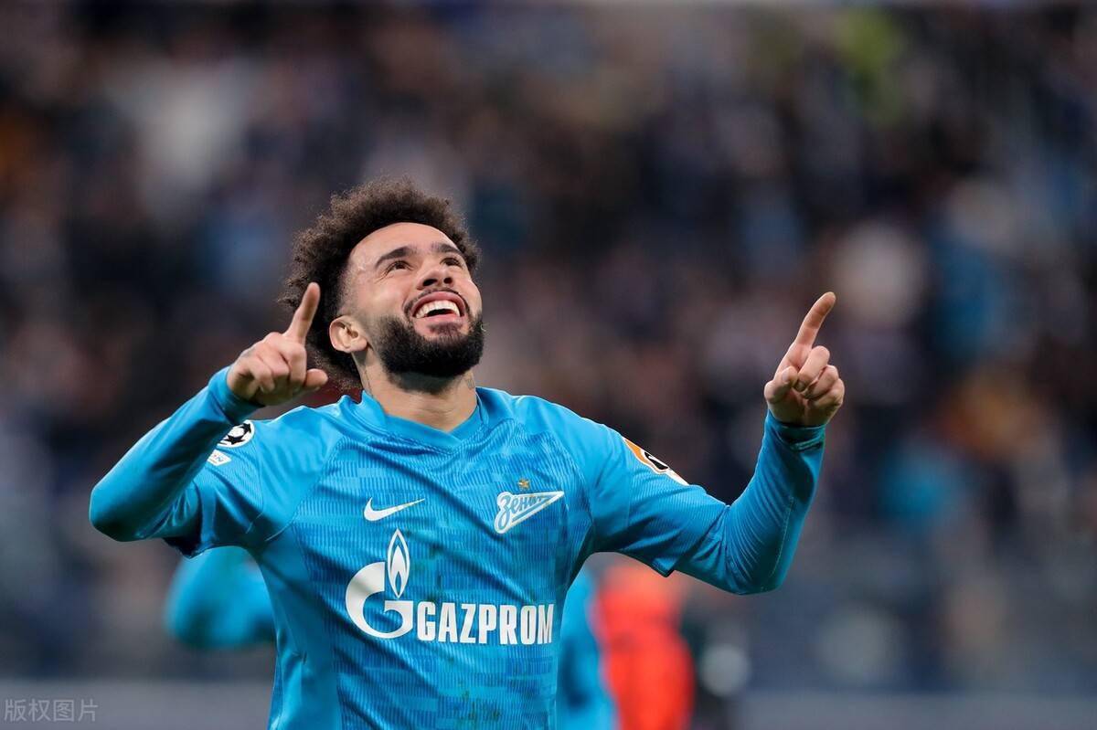 2025年新手游下载包含西甲赛程吃紧，沃尔夫斯堡转会期防线松动，管理层满意，赛程密集仍需轮换的词条