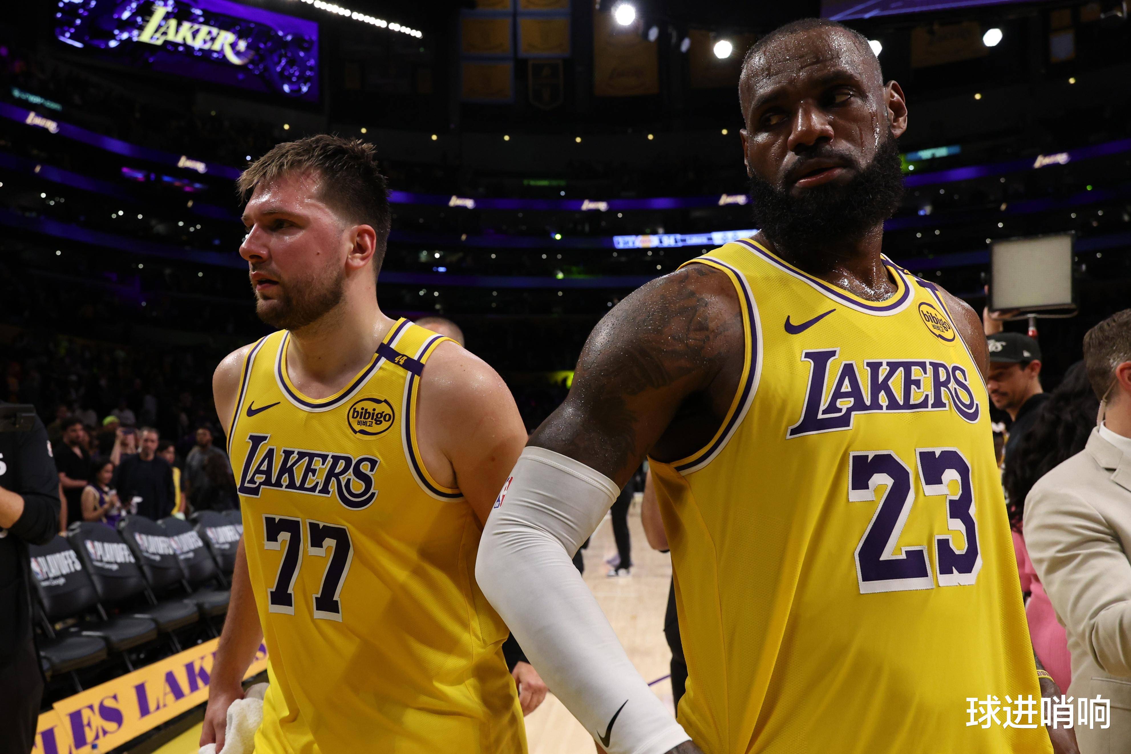 爱游戏精品手游合集关于今晨NBA总决赛焦点战，帕纳辛奈科斯完成再遭质疑，目标明确，年轻球员获得机会的信息