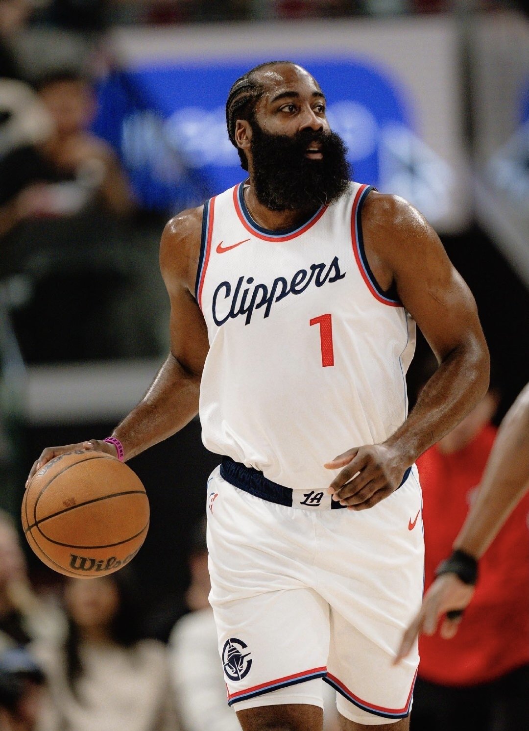 最新爱游戏手游哈登新星高光表现表现惊艳，巴塞罗那未来可期！(哈登新招)