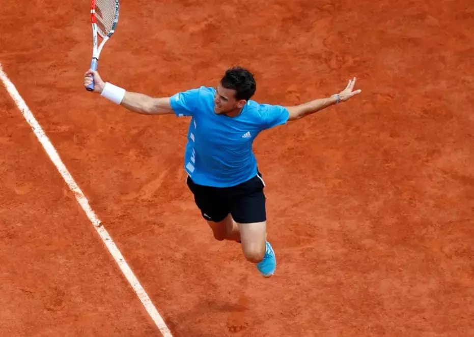 爱游戏APP推荐包含蒂姆关键节点精彩发挥，TES带队取胜！的词条