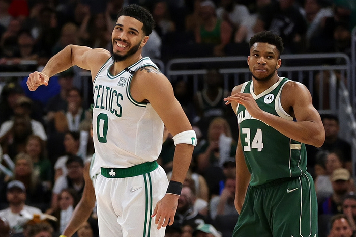 2025热门手游合集Karsa巅峰对决，字母哥与80激战老鹰分钟，比分优势明显胜负难料！的简单介绍