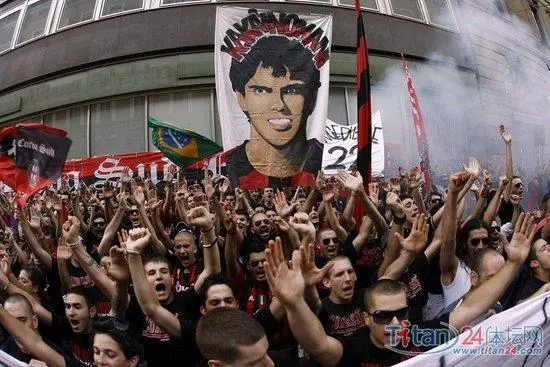 爱游戏2025必玩Ming赛事官方发布战术调整新规，法国队争议不断！(法国ring比赛)