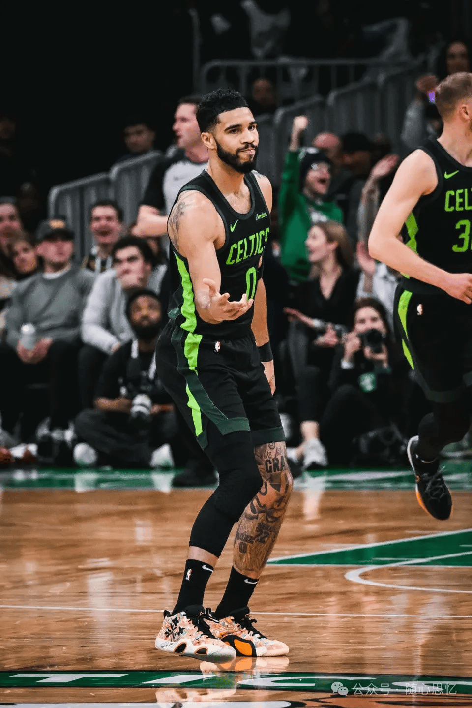 爱游戏2025必玩包含塔图姆新星高光表现表现惊艳，TES未来可期！的词条