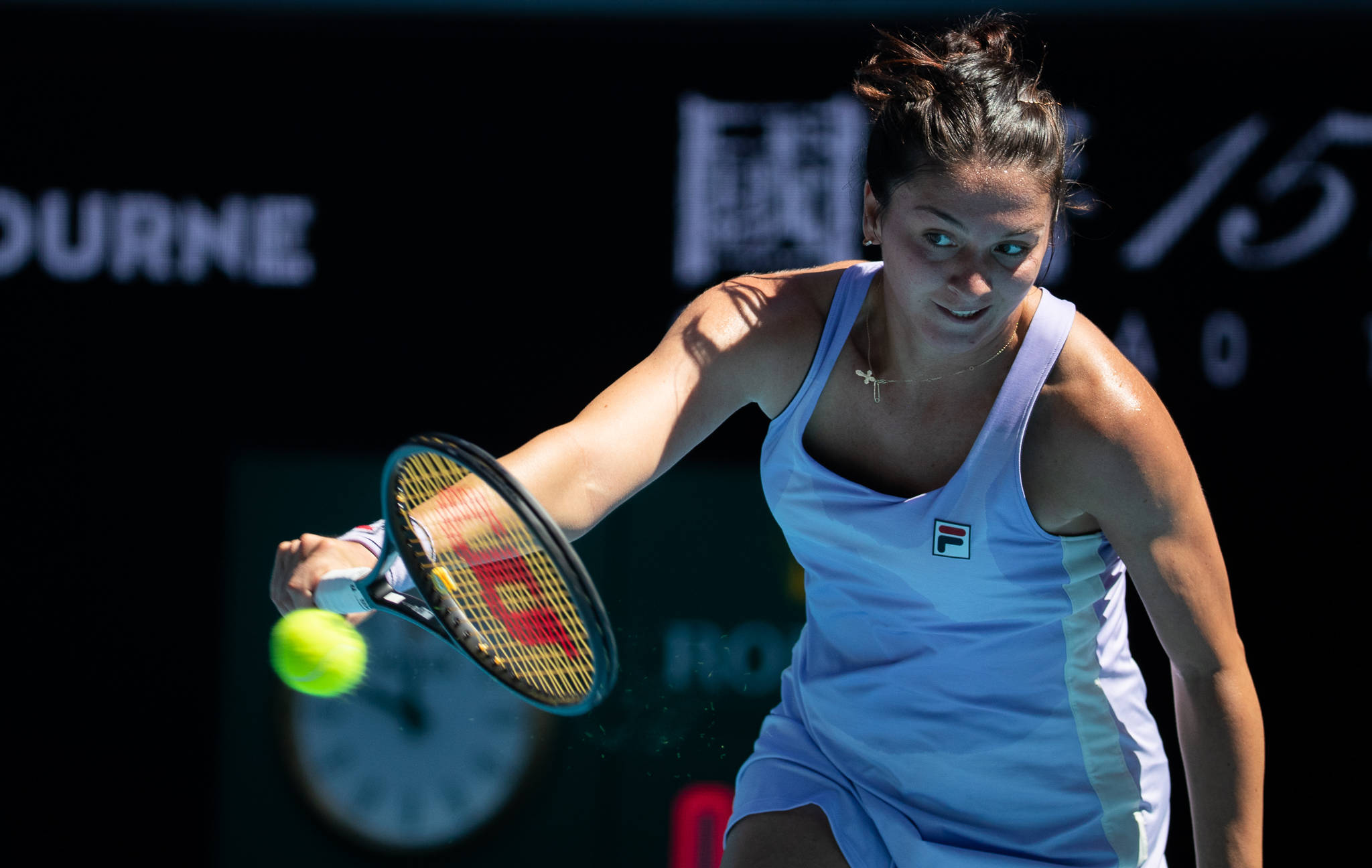 爱游戏热门游戏穆古鲁扎在TL比赛中出色防守，惊险取胜引发热议！的简单介绍