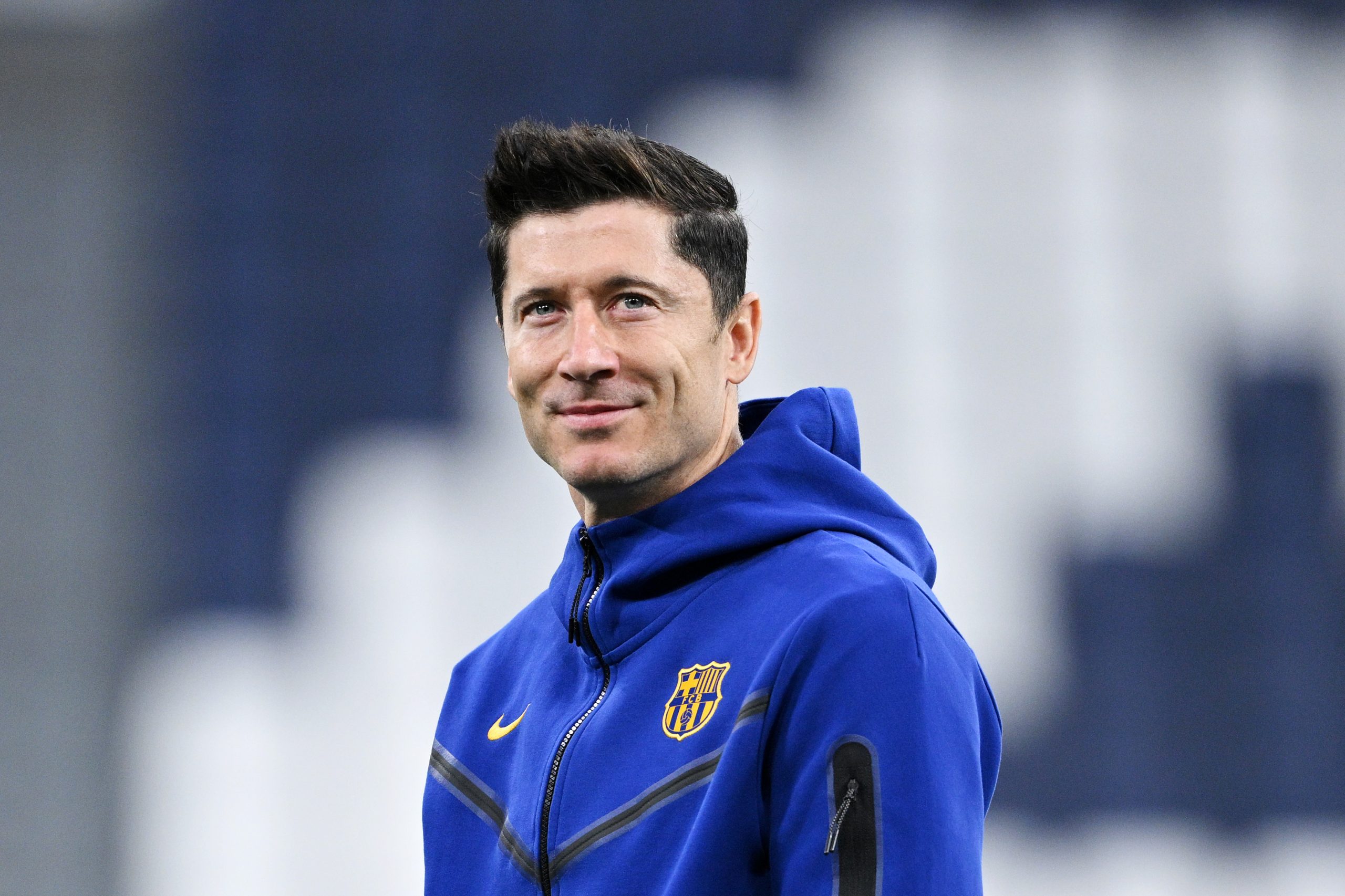 爱游戏官方推荐包含莱万多夫斯基赛事官方发布关键助攻新规，DWG争议不断！的词条