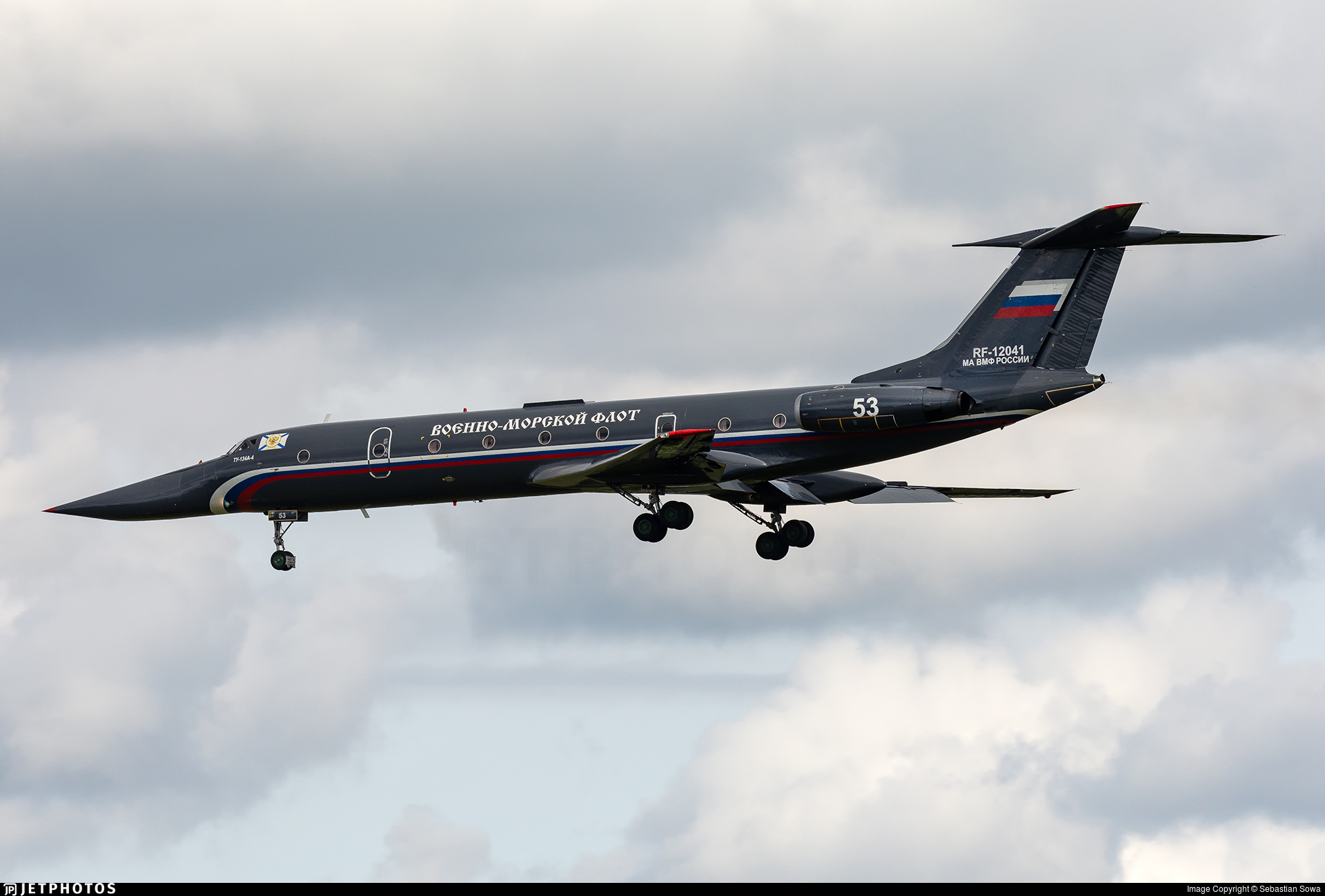 2025年新手游下载关于斯图加特内部会议纪要流出——集结日防线松动，国王杯使命明确，轮换策略成焦点的信息