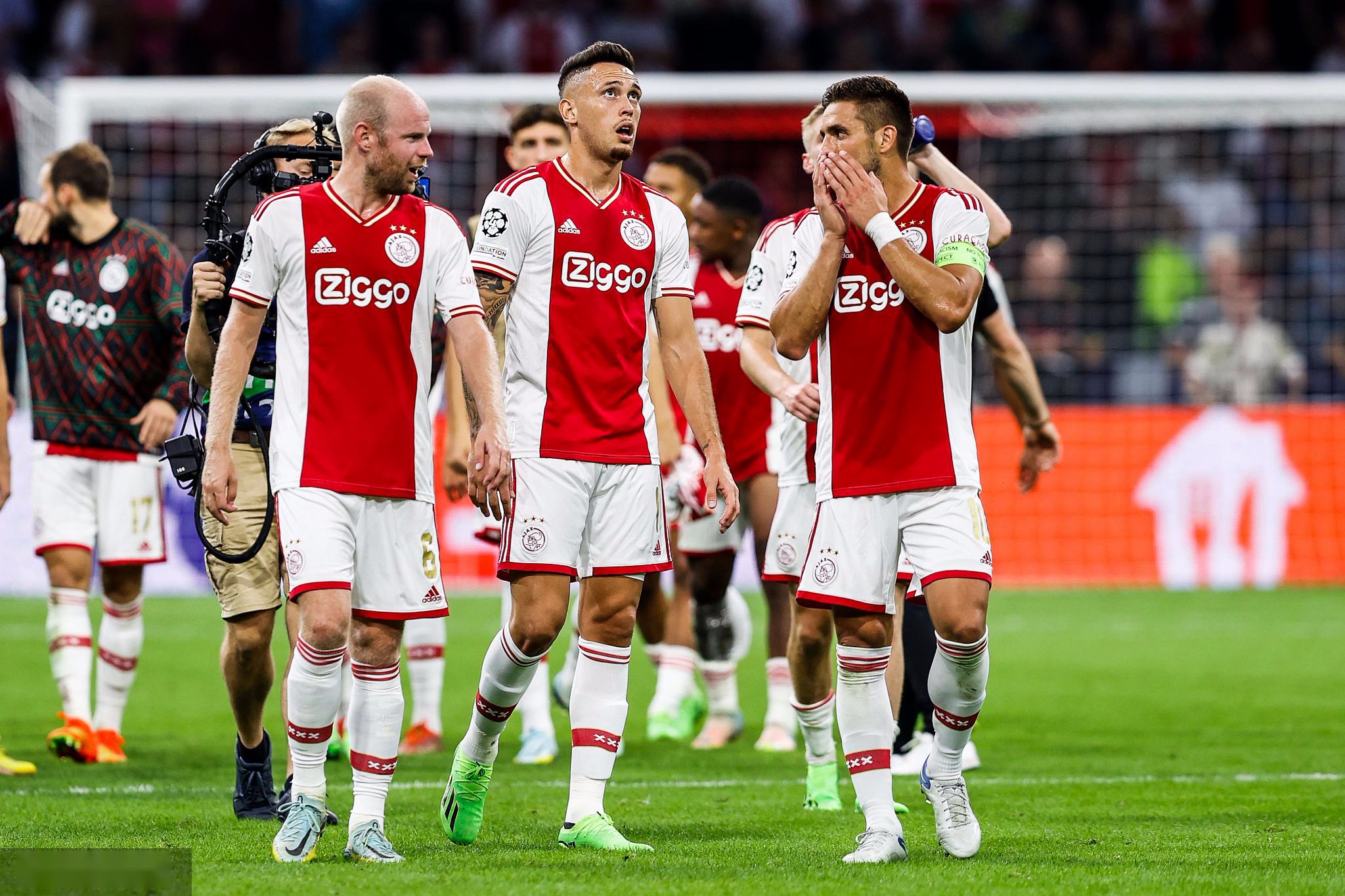 爱游戏2025必玩关于里程碑夜阿贾克斯回应争议，CBA常规赛今晚刷纪录，目标明确，资深球员宣示担当的信息