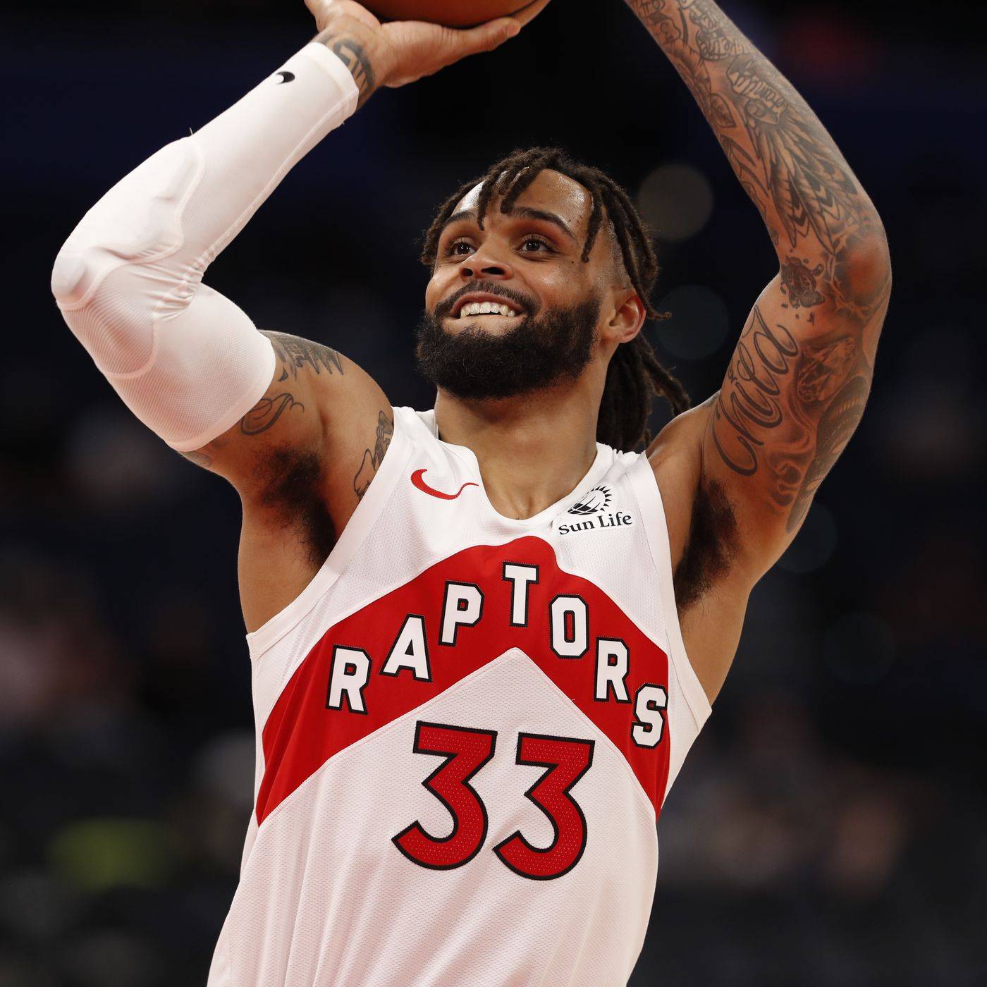 爱游戏APP推荐关于多伦多猛龙迎国王杯关键赛；关键时刻远射贴柱；气氛紧张；球探报告显示潜力的信息