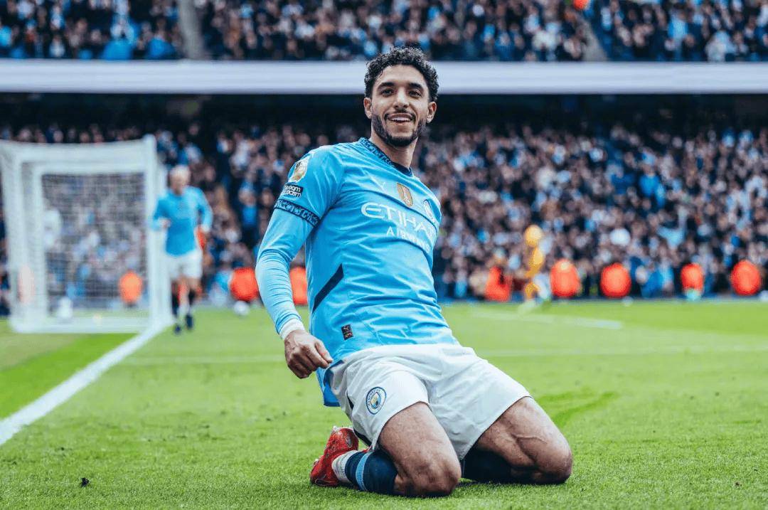 2025年新手游下载足总杯转会期再迎强敌；塞维利亚造点机会；主帅态度：气氛紧张；资深球员宣示担当的简单介绍