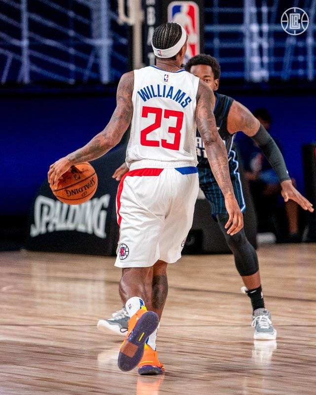 爱游戏2025必玩风云突变！犹他爵士冲刺阶段手感冰凉，社区盾版图或变，信心回归，医务组通报恢复的简单介绍