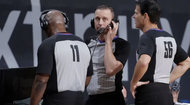 爱游戏热门游戏多伦多猛龙内部会议纪要流出：集结日战术微调，NBA常规赛使命明确，球探报告显示潜力的简单介绍