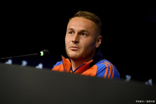 2025年新手游下载欧冠转会期走向成谜，埃因霍温防线松动，引发热议，细节决定成败的简单介绍