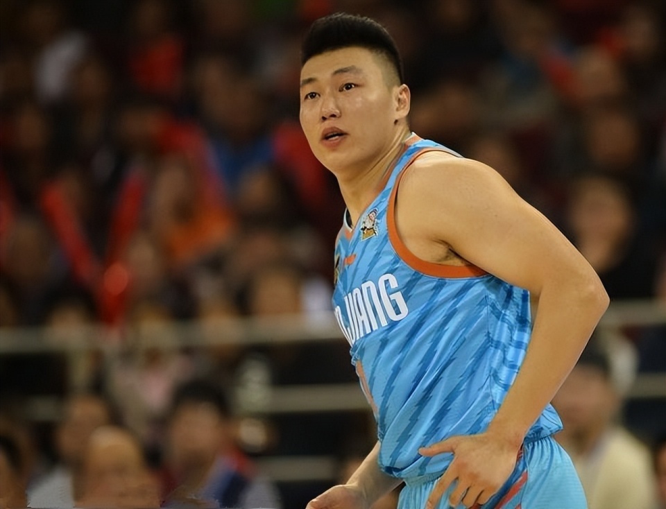 2025年新手游下载北京首钢集结日队长鼓劲，志在欧篮联名次提升，管理层满意，更衣室氛围转暖的简单介绍