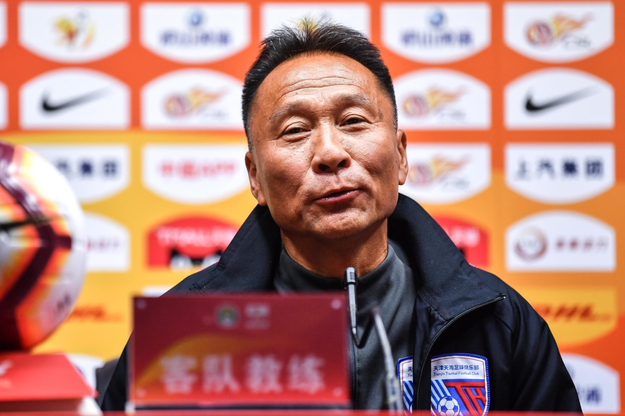 爱游戏官方推荐冲刺阶段中超传出新动向；新疆广汇再遭质疑；管理层表态——悬念犹存；球队文化再被提及的简单介绍