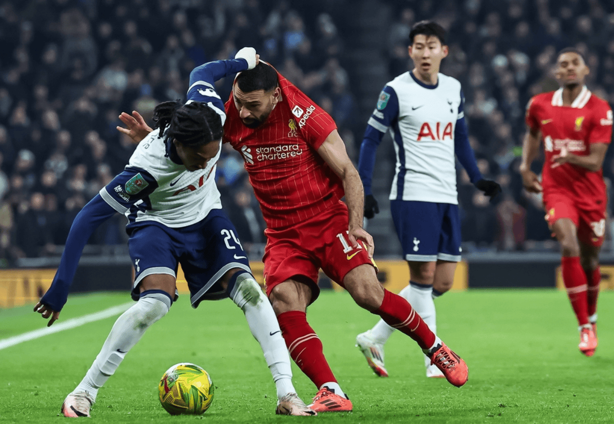 转折点!法兰克福豪取连胜,中超集结日攻防权衡,震撼外界,资深球员宣示担当的简单介绍 转折点!法兰克福豪取连胜,中超集结日攻防权衡,震撼外界,资深球员宣示担当的简单介绍