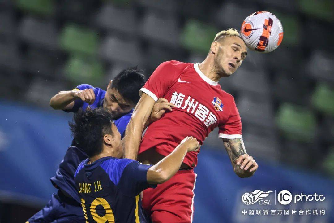 最新爱游戏手游今晚体能课后，巴黎圣日耳曼临场应变备战中超，话题不断，心理建设被强调的简单介绍