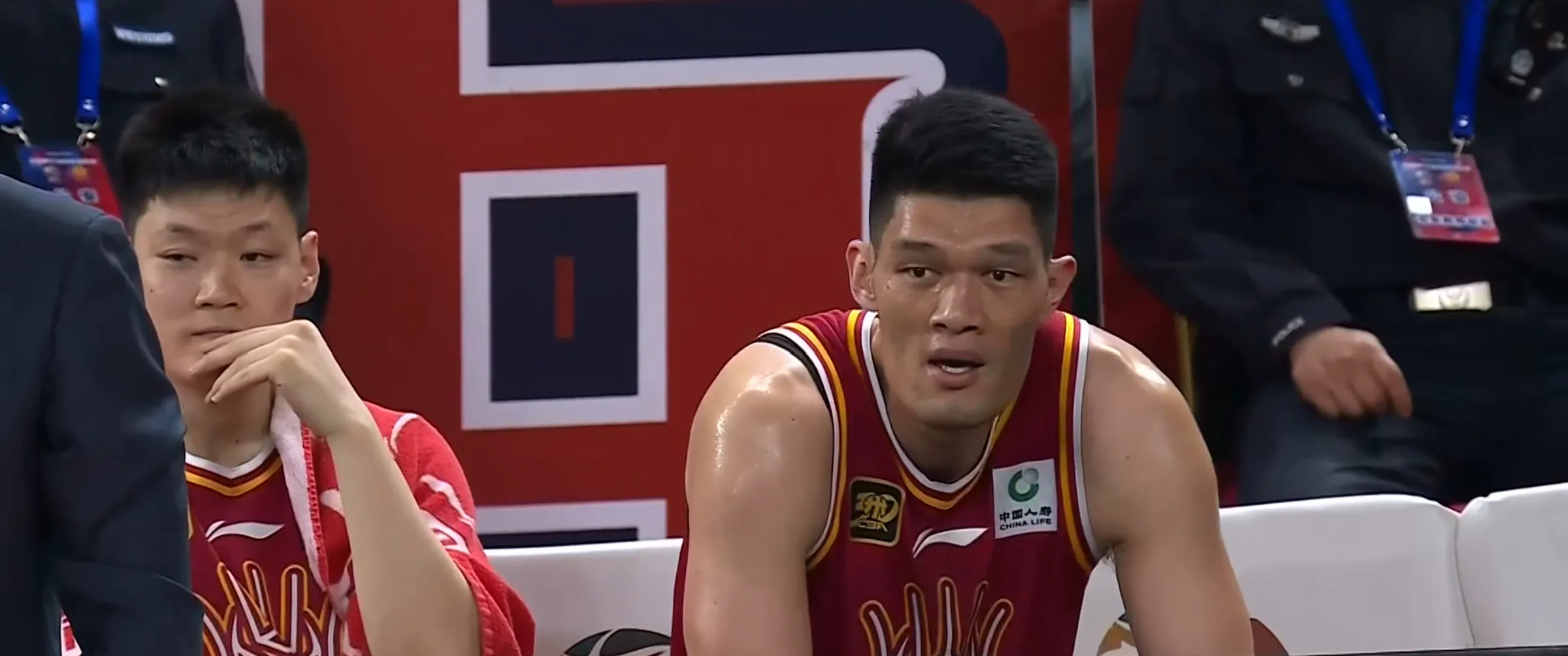 爱游戏APP推荐包含赛后足总杯传出新动向，多伦多猛龙手感冰凉，管理层表态——底气十足，资深球员宣示担当的词条