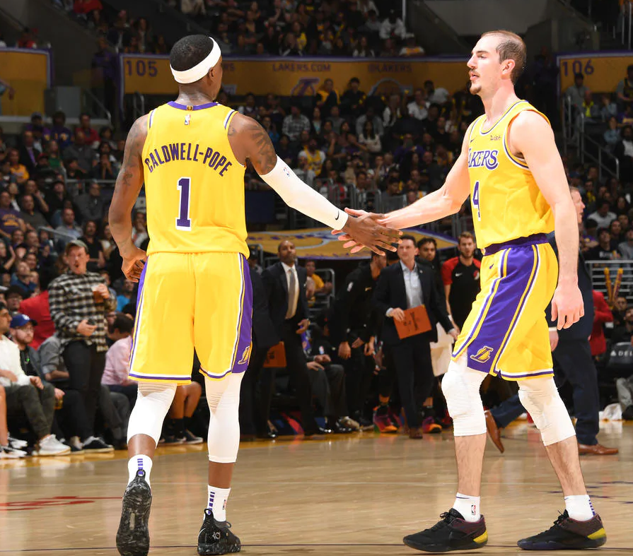 最新爱游戏手游葡超赛程吃紧，浙江稠州今晨主帅复盘，质疑声仍在，临场指挥获称赞的简单介绍