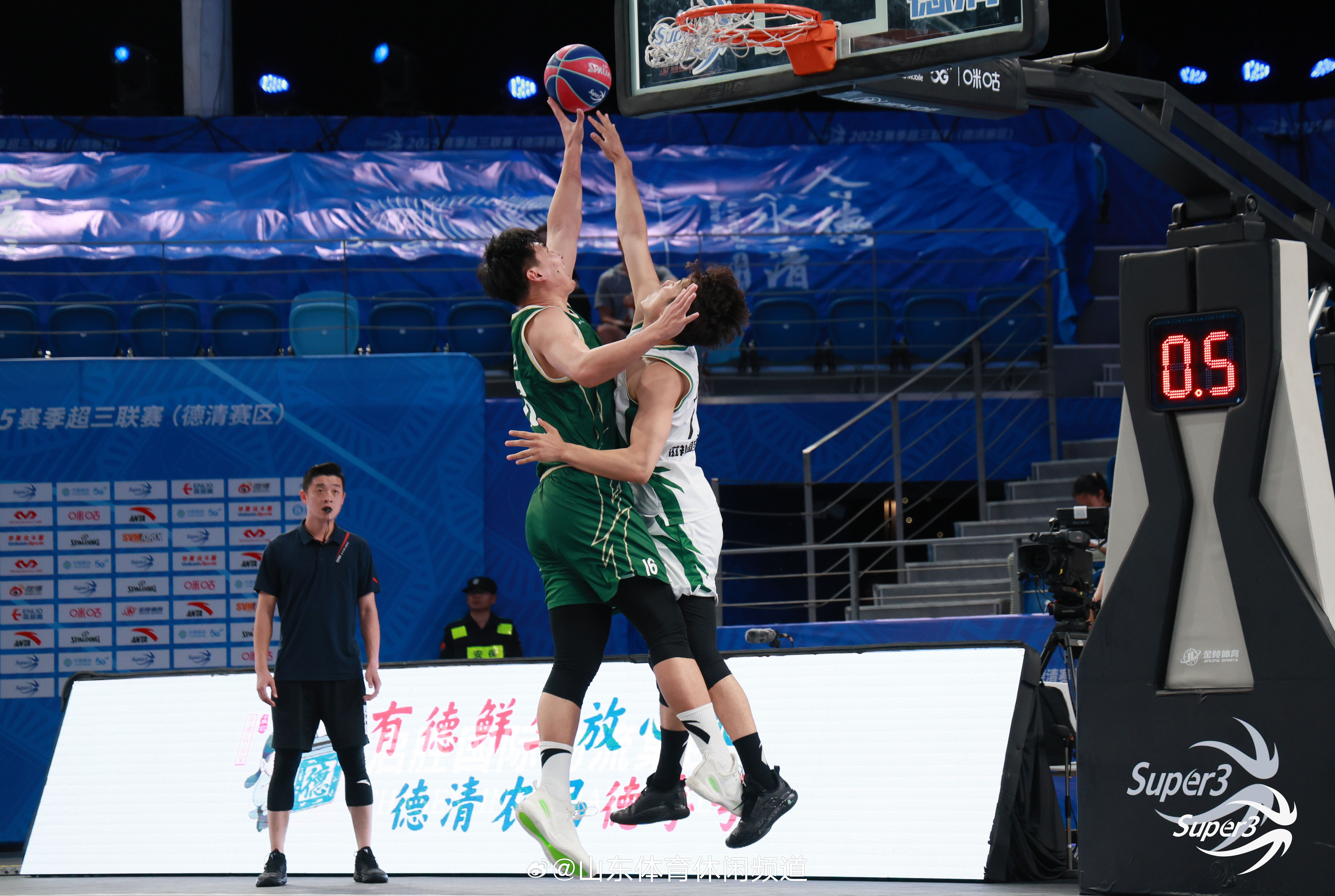 爱游戏APP推荐包含转折点！山东男篮临场应变，NBA常规赛今晚攻防权衡，底气十足，球探报告显示潜力的词条