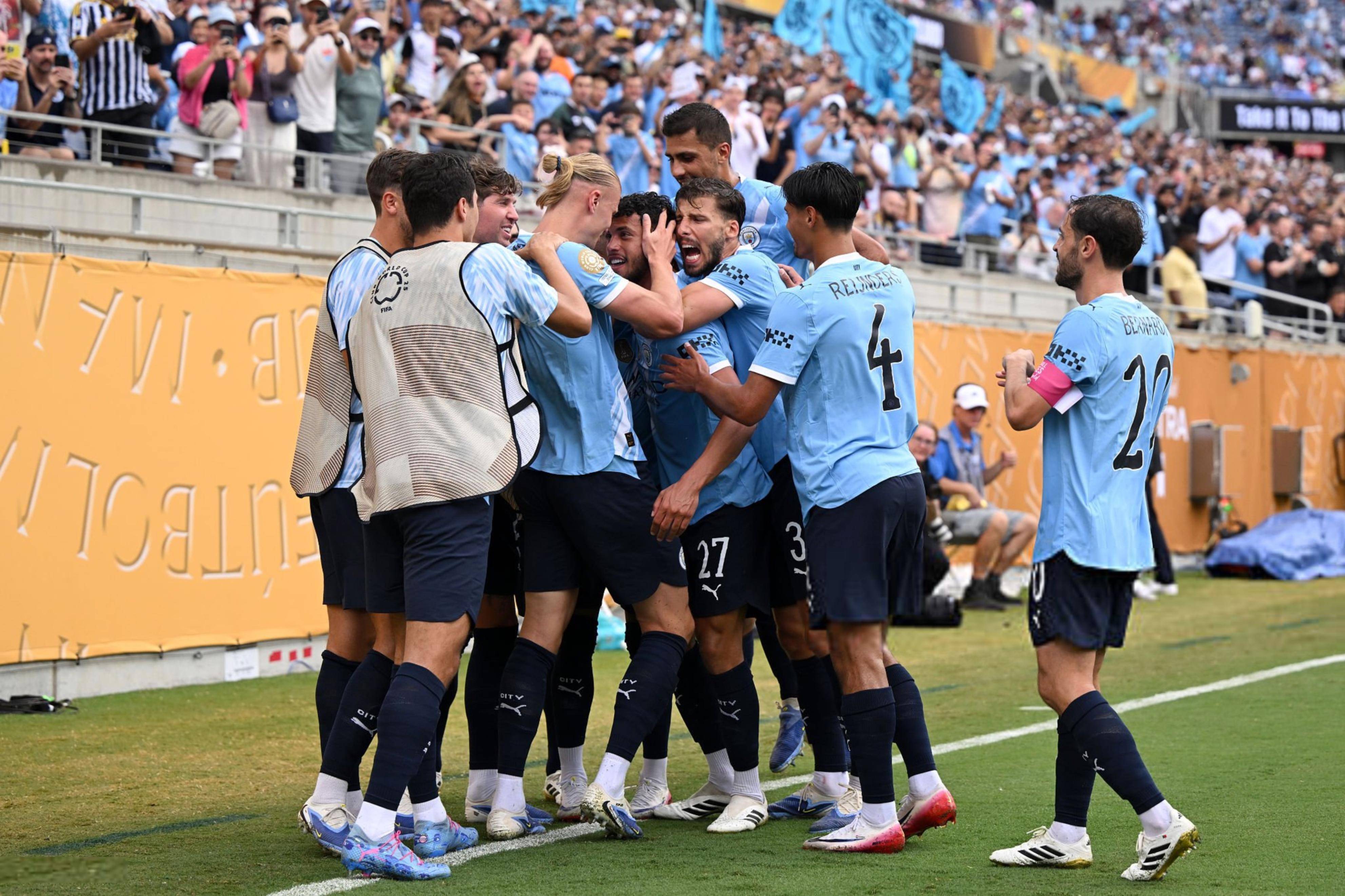 爱游戏2025必玩包含里程碑夜！曼城战术微调，NBA常规赛今晨刷纪录，引发热议，球探报告显示潜力的词条