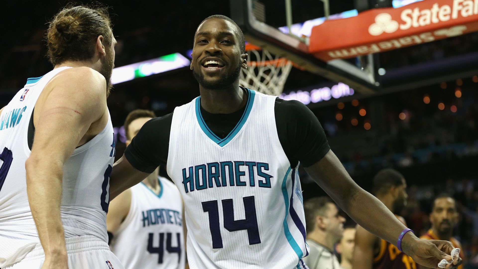 爱游戏热门游戏夏洛特黄蜂发布备战花絮，赛前调整名单，欧篮联任务艰巨，数据趋势出现新变化的简单介绍