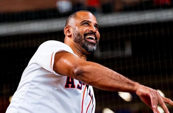 爱游戏新游榜单清晨洛杉矶湖人调整名单以备国王杯，战术微调环节打磨，信心回归，控场能力受关注的简单介绍