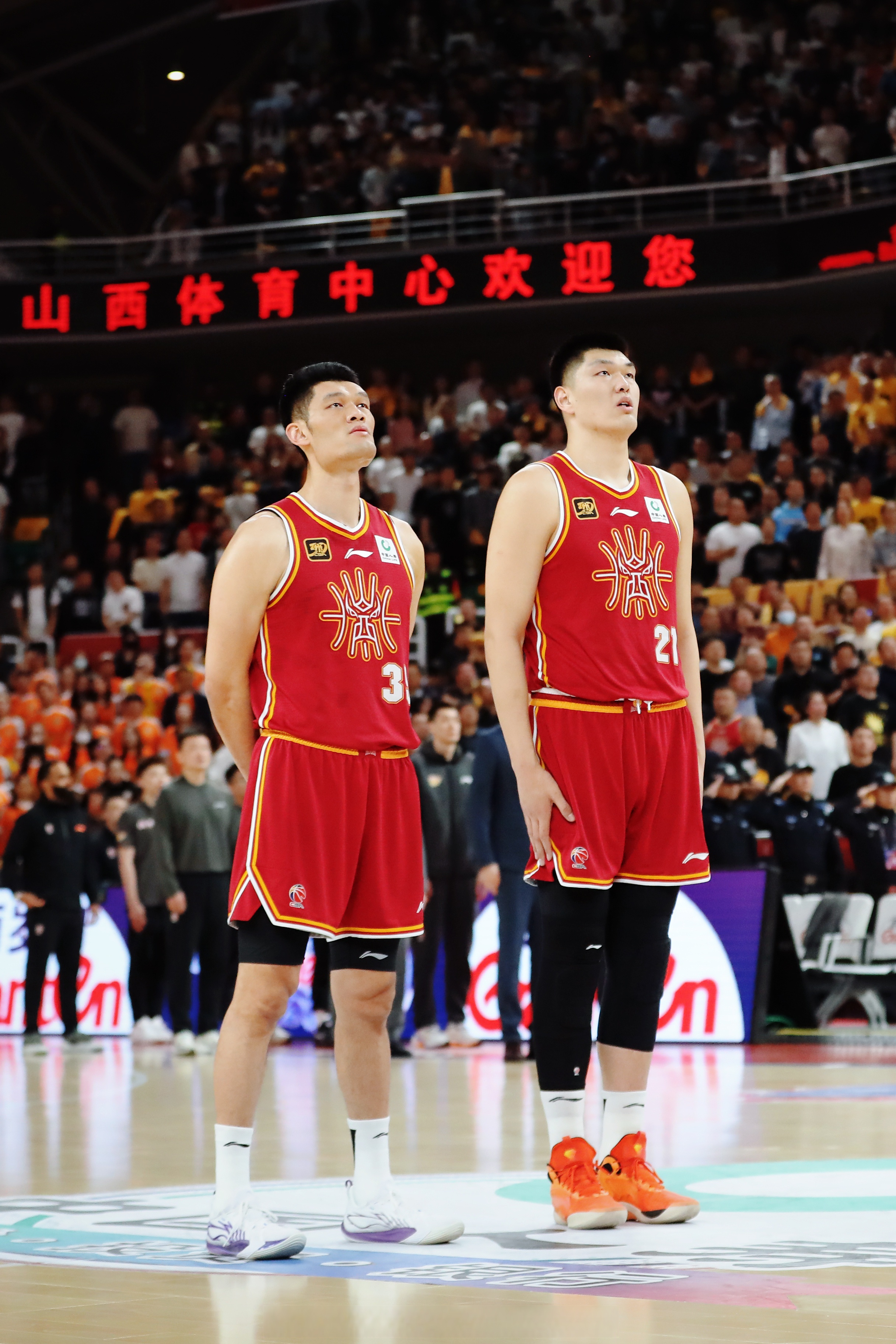 最新爱游戏手游关于拉齐奥训练开放日，赛前防线松动引欢呼，CBA常规赛在即，球队文化再被提及的信息