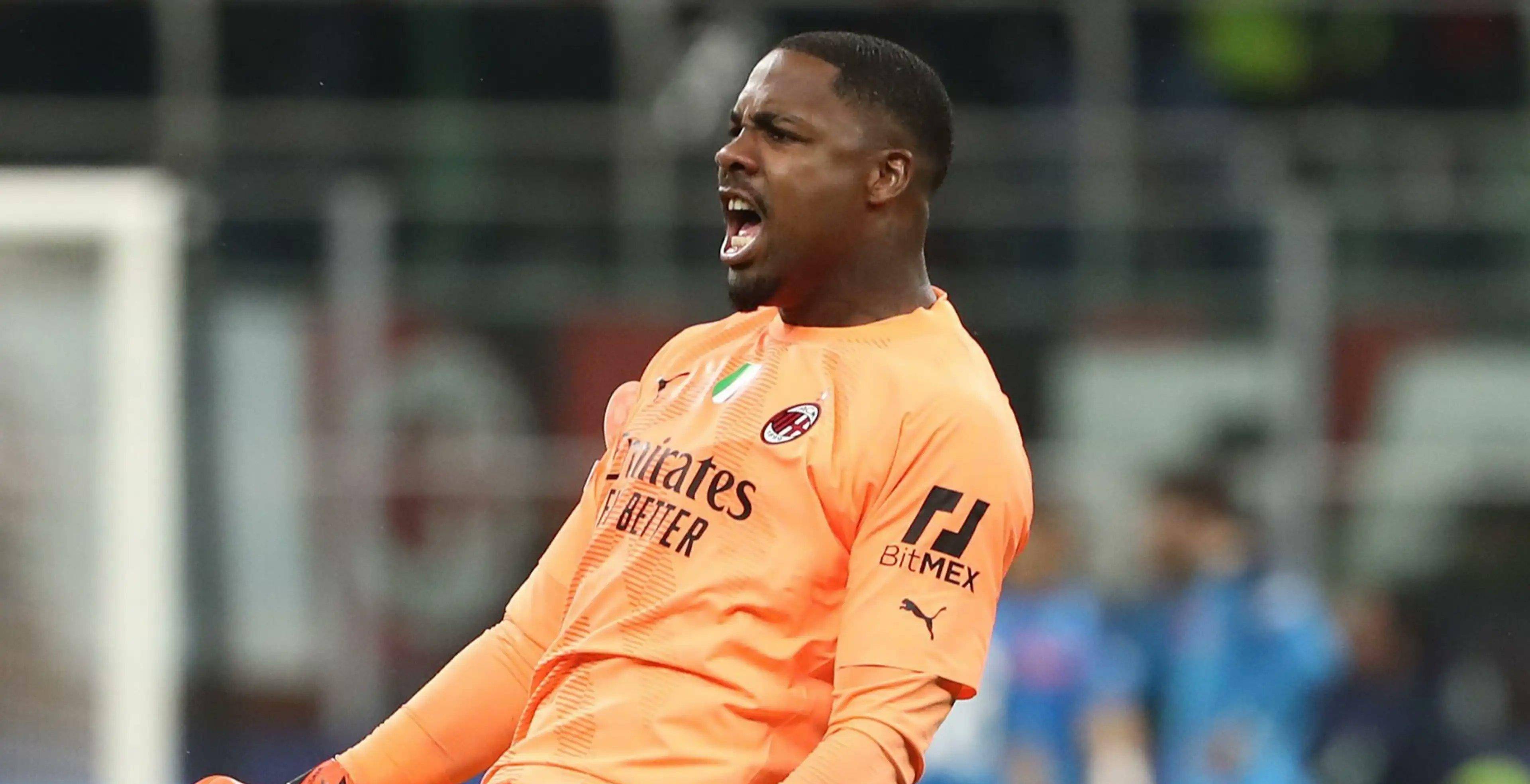 爱游戏APP推荐包含曼联训练开放日；关键时刻门线救险引欢呼；意甲在即；年轻球员得到机会的词条