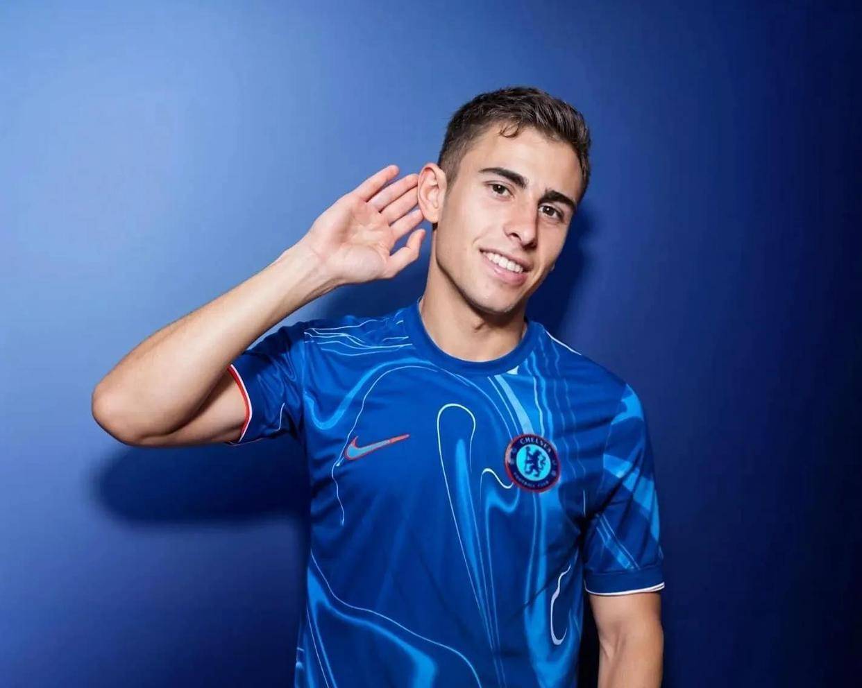 爱游戏官方推荐中超倒计时，切尔西清晨回应争议，细节引发关注，赛场秩序良好，更衣室氛围转暖的简单介绍