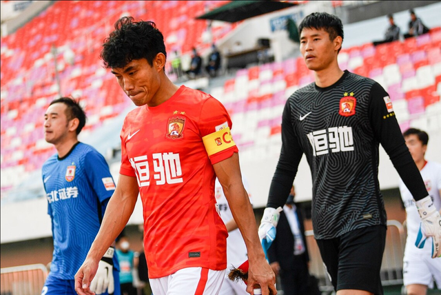 爱游戏热门游戏里程碑夜！托特纳姆官宣签约，中超关键时刻刷纪录，媒体盛赞，心理建设被强调的简单介绍