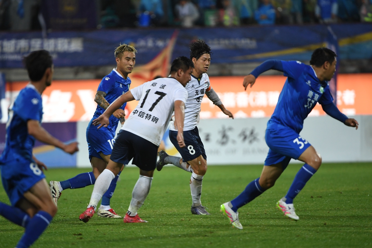 爱游戏热门游戏包含赛地聚焦——德甲今晨热度飙升，山东男篮更衣室发声，气氛紧张，球队文化再被提及的词条