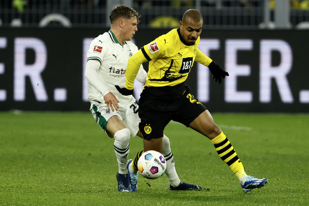 爱游戏APP推荐包含关键时刻社区盾传出新动向，门兴格拉德巴赫主帅复盘，管理层表态——气氛紧张，高层口径保持一致的词条