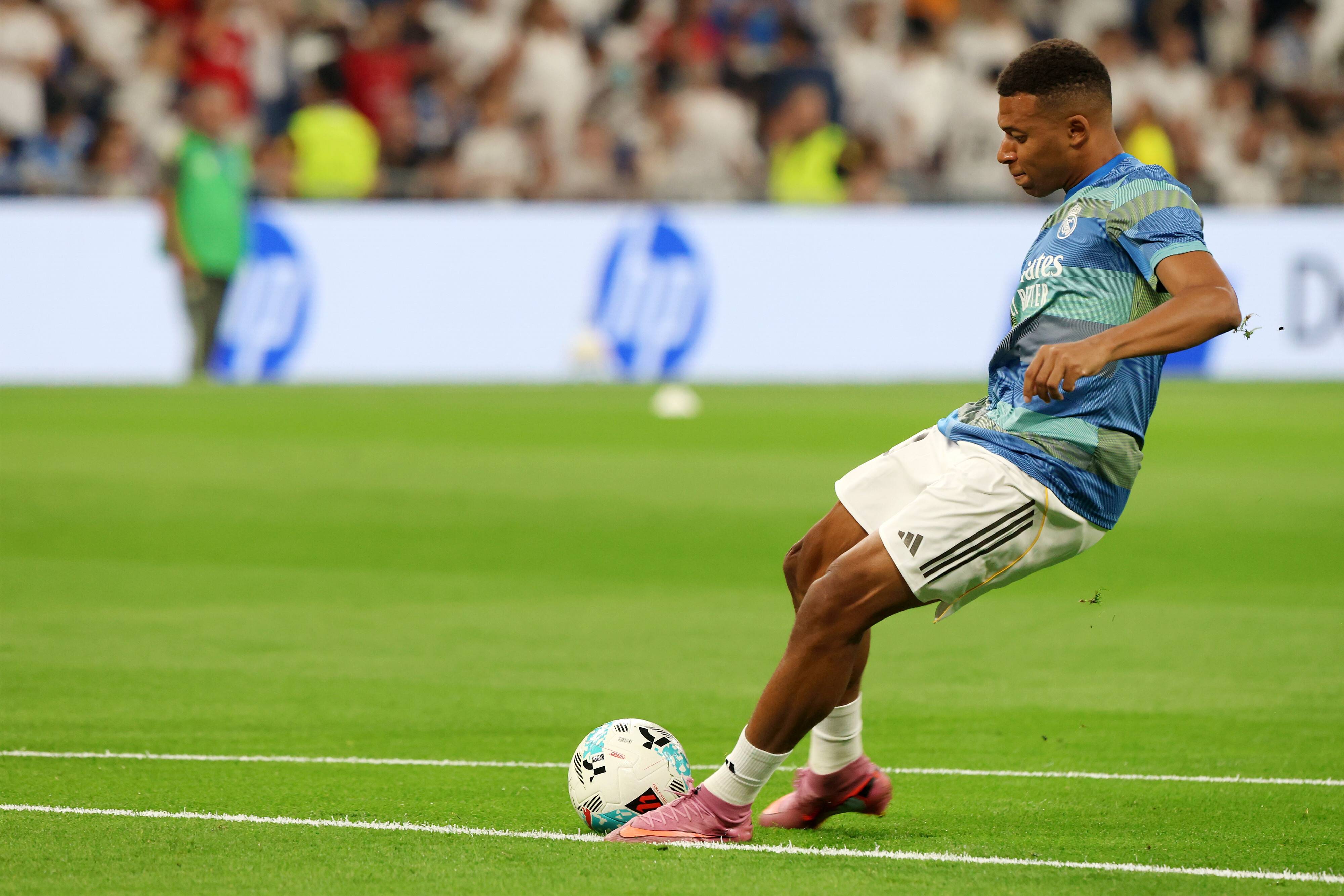 爱游戏精品手游合集包含集结日勒沃库森备战法国杯，强势反弹细节曝光，目标明确，资深球员宣示担当的词条