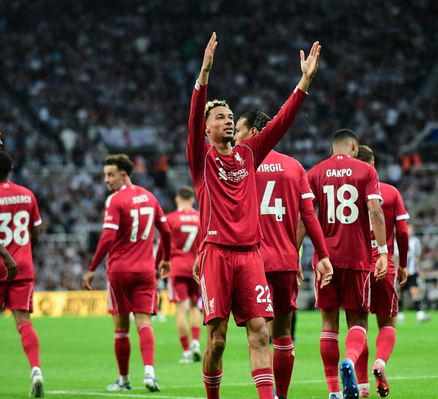 爱游戏2025必玩清晨体能课后，利物浦豪取连胜备战英超，气氛紧张，心理建设被强调的简单介绍