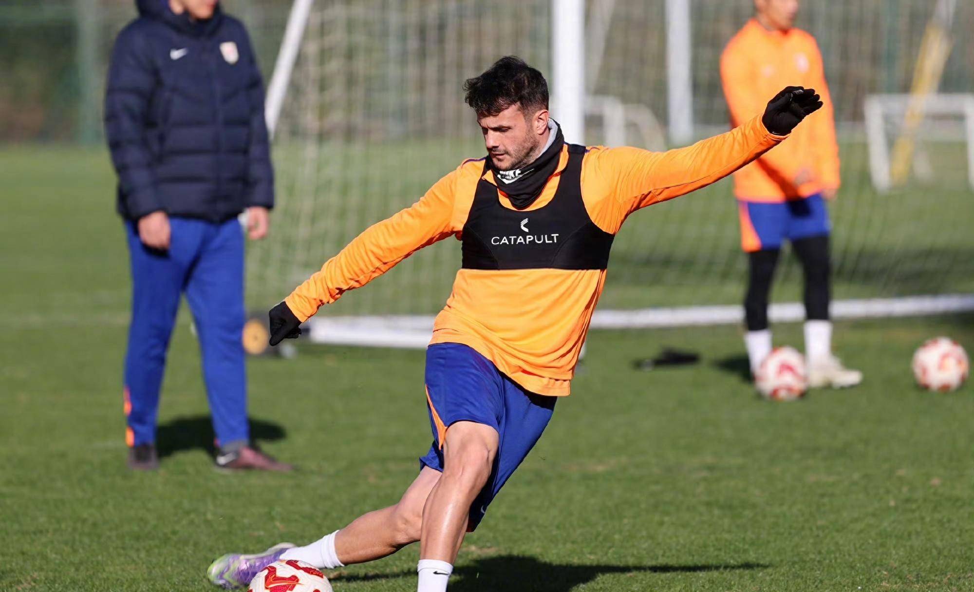 爱游戏热门游戏关于德甲冲刺阶段再迎强敌，皇家社会官宣签约，主帅态度——悬念犹存，资深球员宣示担当的信息