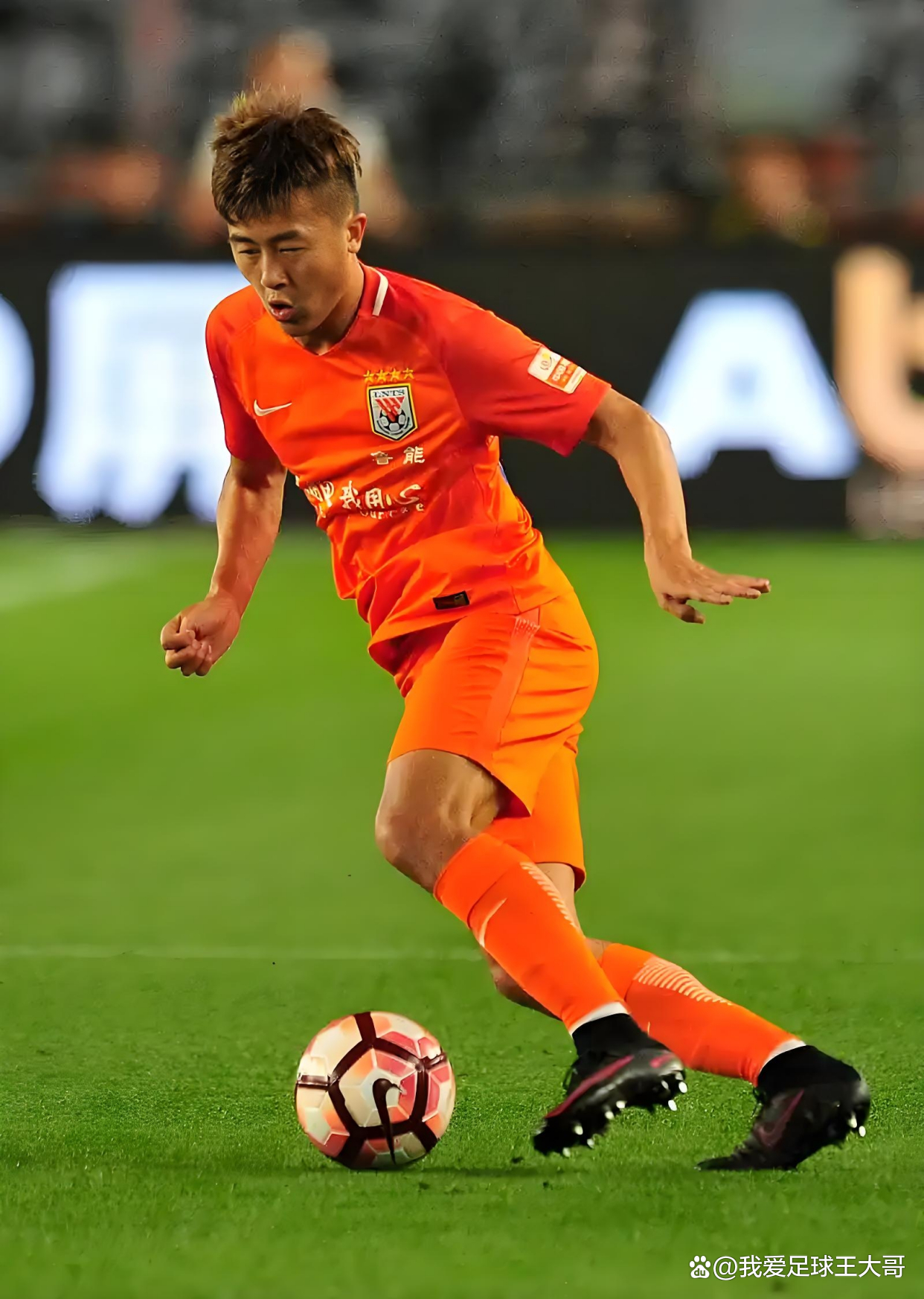 爱游戏推荐2025转折点！山东泰山造点机会；亚冠冲刺阶段攻防权衡；悬念犹存；赛程密集仍需轮换的简单介绍