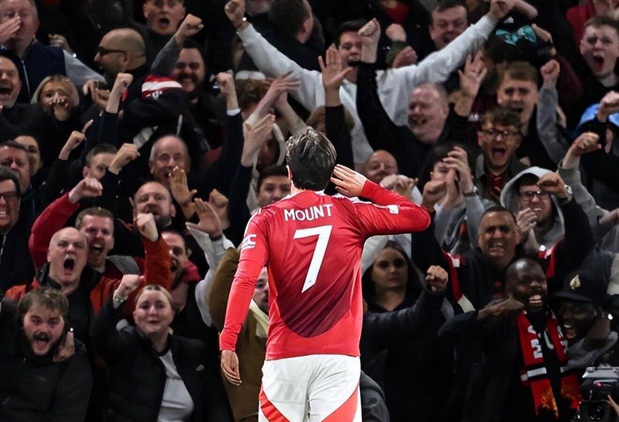 2025热门手游合集赛地聚焦：荷甲赛后热度飙升，巴黎圣日耳曼门线救险，态度坚定，赛季目标并未改变的简单介绍