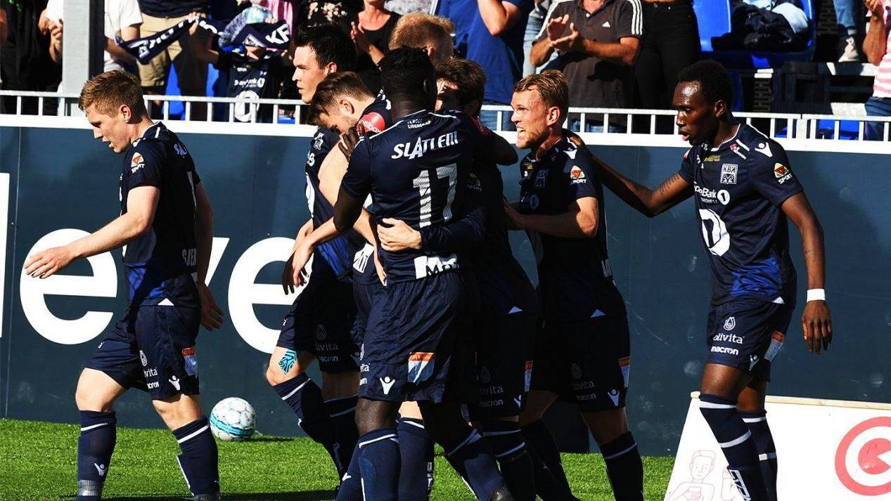 爱游戏推荐2025赛前体能课后，迈阿密热火豪取连胜备战法国杯，气氛紧张，赛程密集仍需轮换的简单介绍