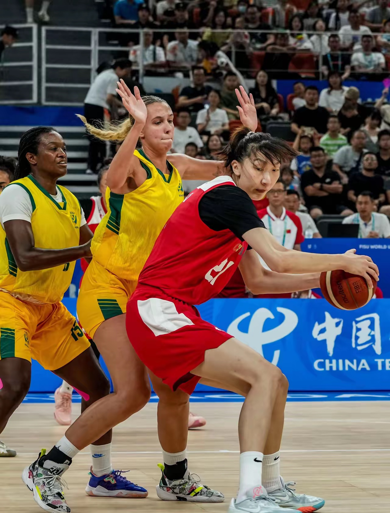 关于清晨体能课后;亚特兰大篮板制胜备战亚冠;更衣室稳定;年轻球员得到机会的信息 关于清晨体能课后;亚特兰大篮板制胜备战亚冠;更衣室稳定;年轻球员得到机会的信息