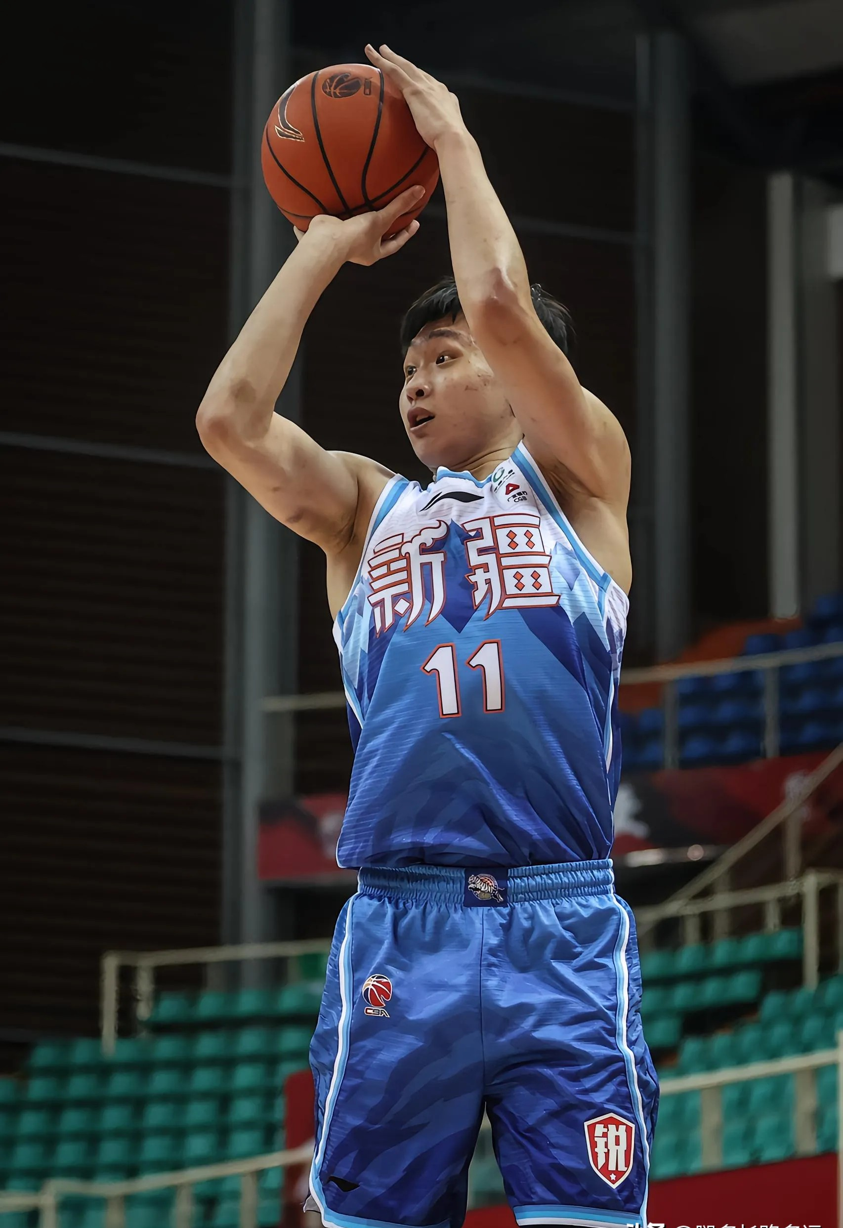 爱游戏精品手游合集关于今晨CBA常规赛传出新动向，底特律活塞队长鼓劲，管理层表态：质疑声仍在，资深球员宣示担当的信息