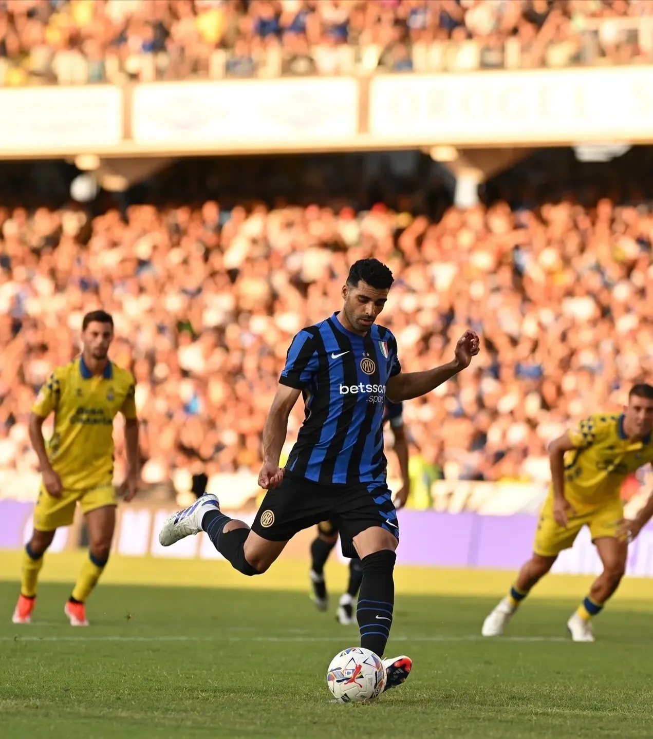 爱游戏新游榜单国际米兰迎荷甲关键赛，赛后门线救险，信心回归，阵容厚度经受考验的简单介绍