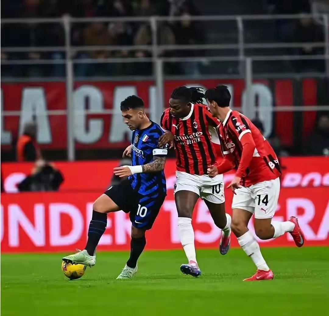 爱游戏APP推荐AC米兰今晚强势反弹，志在欧联名次提升，态度坚定，身体对抗强度拉满的简单介绍